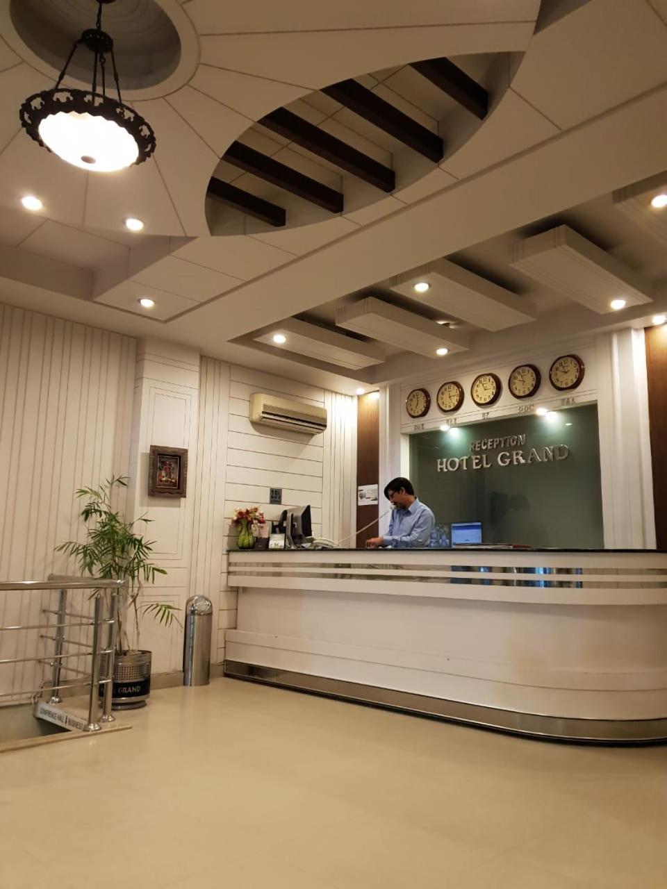Hotel Grand Faisalabad Exterior photo